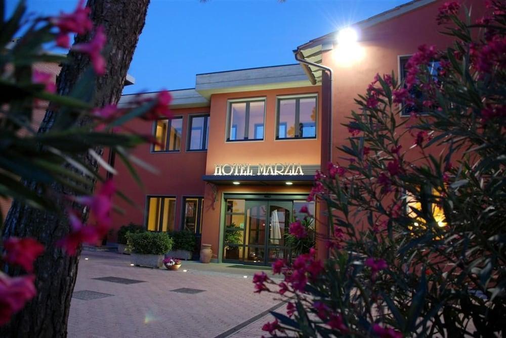 Hotel Marzia Scandicci Kültér fotó
